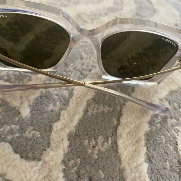 Gorgeous CHANEL clear with gold tone mirror lenses and gold logo accents. - Picture 3 of 10